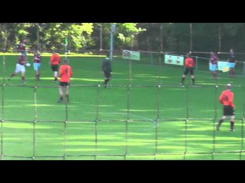 Opjestropdas 28 sept 13 Zwaluwen Utrecht 3 - VV De Meern 9 com 7-5 Doelpunt Zwaluwen (5-1)