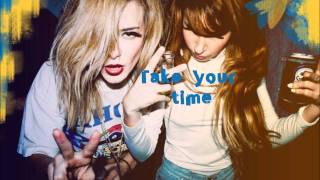 Rebecca &amp; Fiona - Giliap (Lyrics)