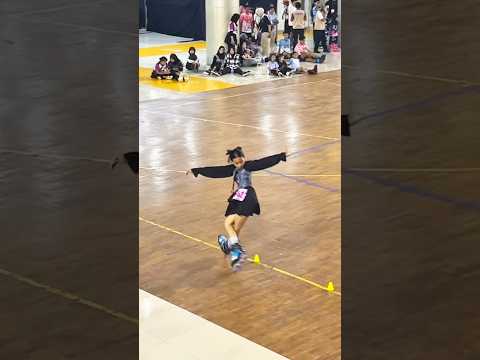 Back cobra or butterfly #freestyle #inlineskate #girl #shorts