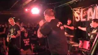 Slapshot - Bigmouth strikes again (live).flv