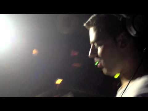 Nathan C plays Gotye vs. Dirty South (Pickford Bootleg) @ Banana Club, Mallorca 16/6/12