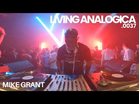 Living Analógica 0037 | Mike Grant Live Showcase at Artlab Buenos Aires | October 2025