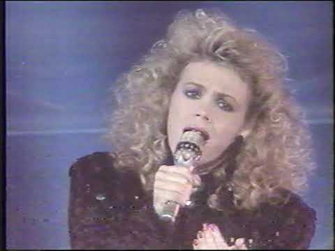Martine St-Clair  -  Ce soir l'amour est dans tes yeux  (Claude-Michel Schonberg)    ADISQ   1985