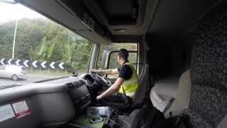 Download lagu Trucker Jay in the UK: Like a bat out of Hull mp3