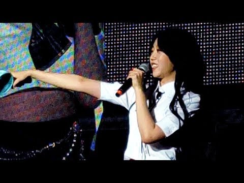 190317 Lovelyz in Singapore - Mijoo x Jisoo cute banter
