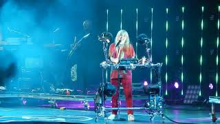 Hayley Kiyoko - Sleepover (Live at T-Mobile Arena Las Vegas 08/18/18)