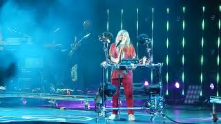 Hayley Kiyoko - Sleepover (Live at T-Mobile Arena Las Vegas 08/18/18)