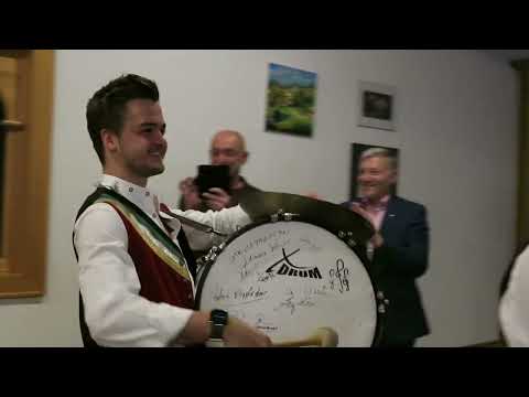 Höllawind - Einzug mit der Hey Mann Polka