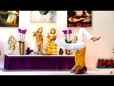 Yogastunde "Exakt" mit Ananda - Yoga Vidya Grundreihe Mittelstufe 09:15 Uhr 10.08.2020