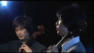 Twin Cellists, Pei-Jee and Pei- Sian Ng perform