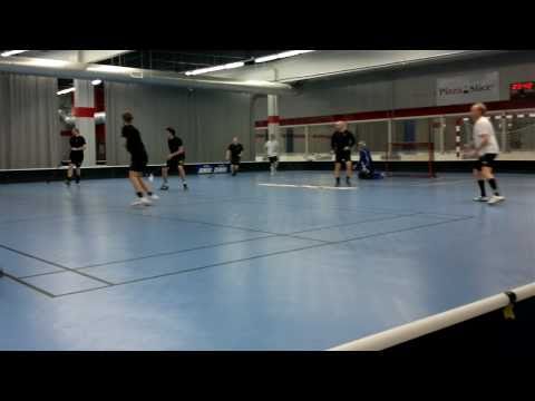 Wäinöt: W-valkoiset vs. W-mustat