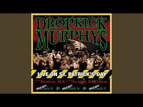 Videoclip de Curse of a Fallen Soul (Live) — Dropkick Murphys