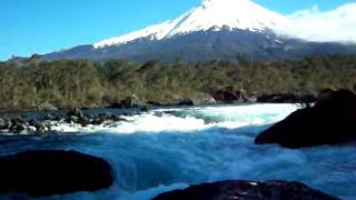 preview picture of video 'Petrohue rapids'