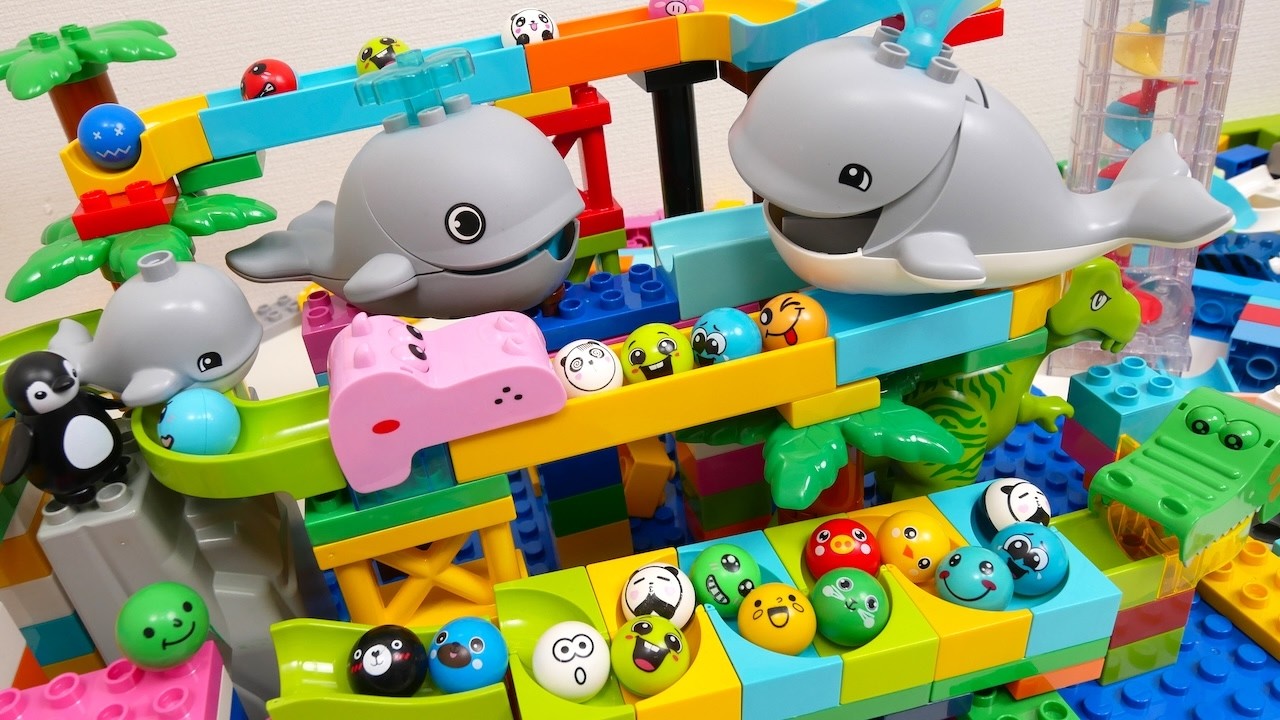 Satisfying Building Block Marble Run A course featuring whales, penguins, and dinosaurs