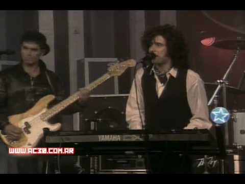 Lamiendo Un Hueso - Andrés Calamaro