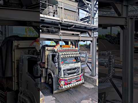 #Truck#vocalinstrument#automobile#khmerlittlecranes#funny#vocalcontrol #ช่างเอิร์ทไฟวุ่น#truck#car