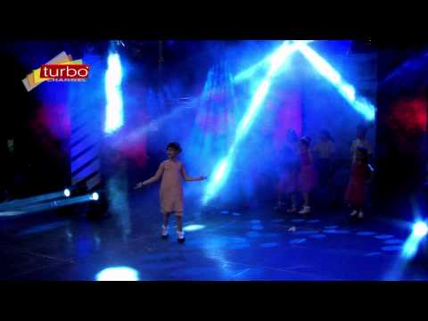 Kosova Fest 2014  Sara Mulliqi - Rreshti i pesave -