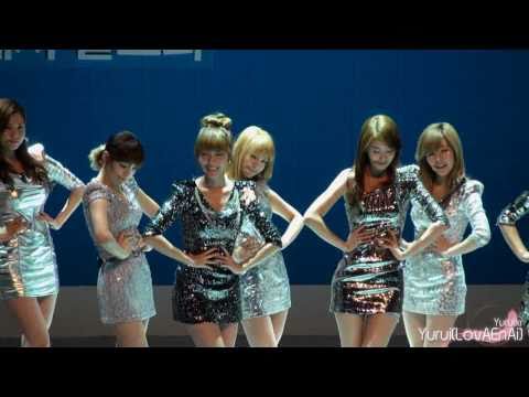 [Fancam] SNSD :: 110118 Intel - Hoot [Jessica] by Yurui(LovAEnAi)
