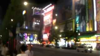 preview picture of video 'Akihabara: Brief walk down Chuo Dori at night.'