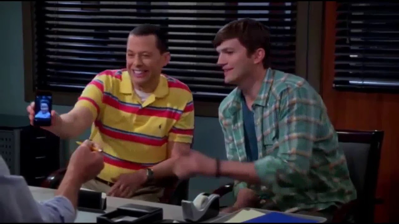 -Fragmento Serie: TWO AND A HALF MEN Con: Arnold Schwarzenegger-