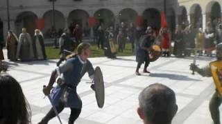 preview picture of video 'Arma Antica - mischia medievale - festa dei patroni di Gorizia'