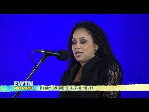 Olívia Ferreira - Salmo da Missa de Abertura - JMJ Rio2013
