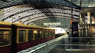 Molly Nilsson - Meanwhile In Berlin