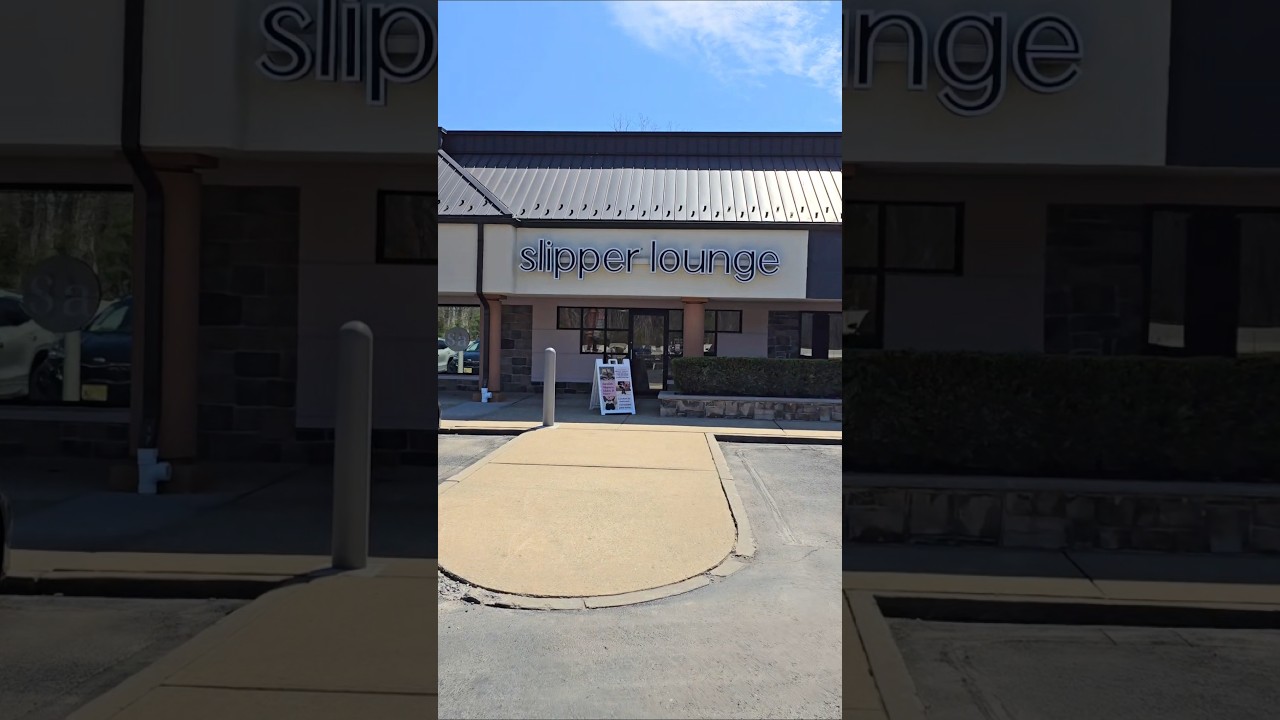 After Pesach! The Right Gift for Your Wife!Slipper Lounge Beats All Prices & Price Match Guaranteed