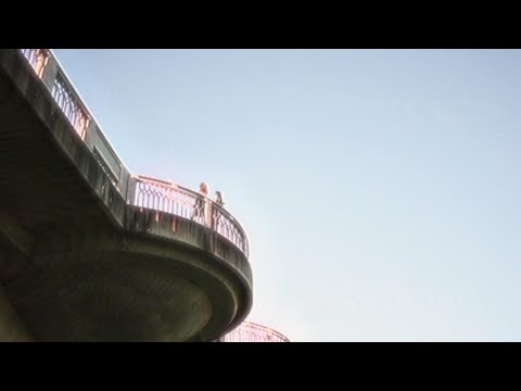 eik - 摩天楼 ( Skyscraper )  MV