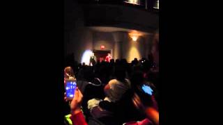 Santa Claus is Coming To Town - Kenny Araujo