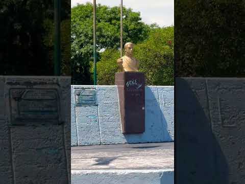 Busto al General Don José de San Martín en la plaza de #ituzaingo #shorts #buenosaires #travel #bsas