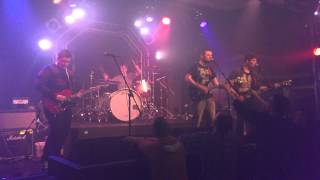 Breaking Glass - Right Beside Me (Live)