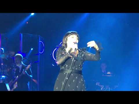 Mireille Mathieu - Prends le temps (Prague, 09.03.2019)