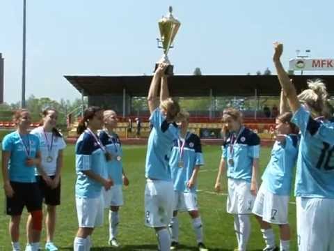 Šk Slovan Bratislava ženy - víťazky SP 2012/2013   :)