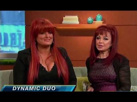 The Judds / Road Essentials #naomijudd #wynonnajudd #spanx
