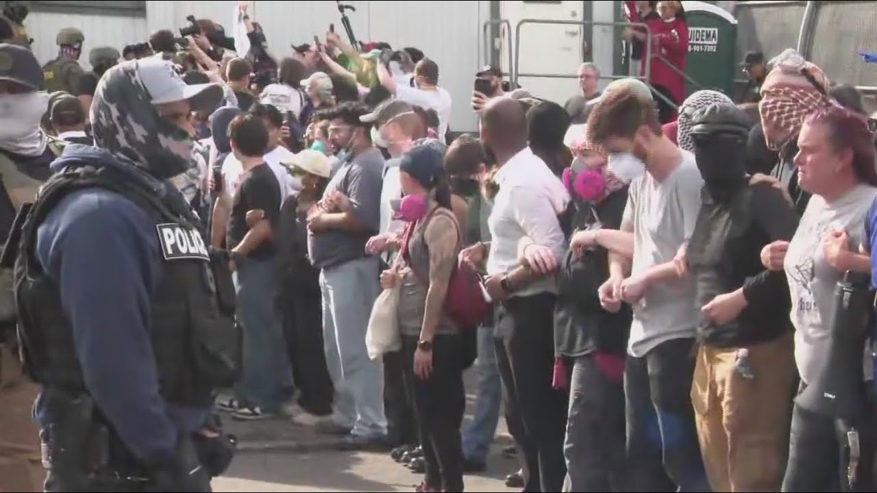 ICE agents clash with protesters outside NJ detention center