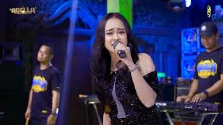 Download lagu hitam bukan putih,Nurma paejah ADELLA @AWaudio245 mp3