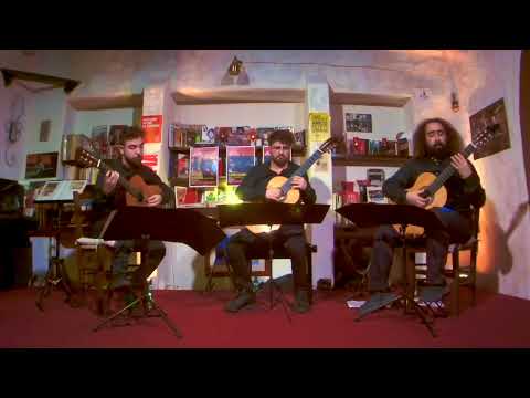 Roland Dyens - O trio magico