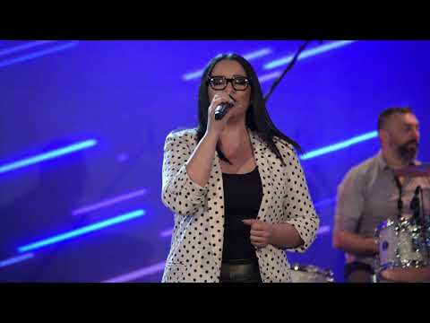 Aneta i Grupa Molika - Rodila se mala lepotica (Art Studio Production Live TV Show)