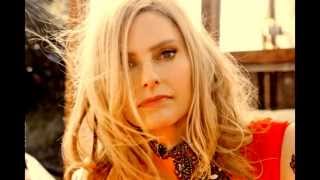 Aimee Mann-Sing of love