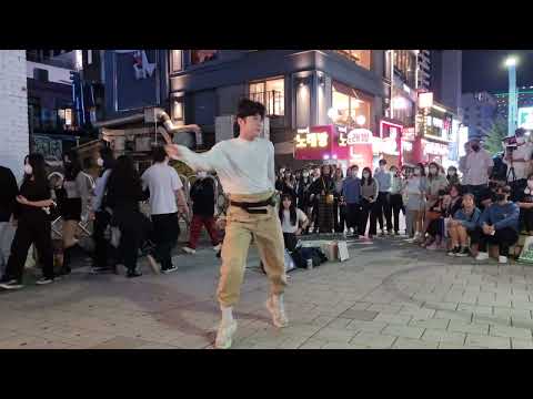 SATURDAY. SHINHWA & YU KAGAWA. EXHILARATING INTERACTIVE BUSKING. HONGDAE.