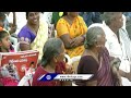Janasena Chief Pawan Kalyan Meet with Ippatam Villagers  | Mangalagiri  | V6 News - Video