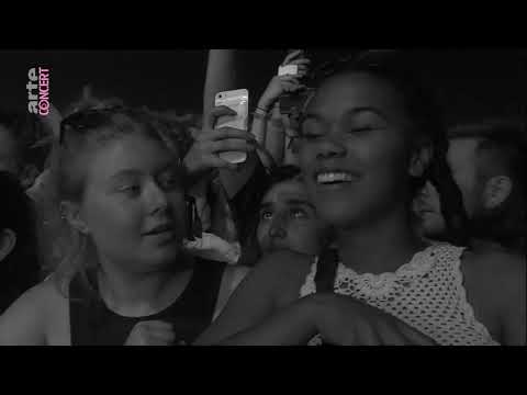 Trettmann feat. Gzuz – Knöcheltief | live @ splash! 21