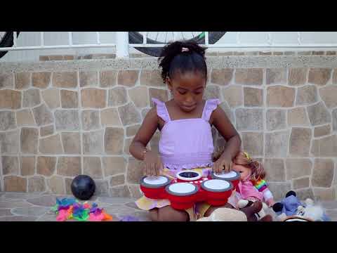 She surprised her daughter and look what happened 😱