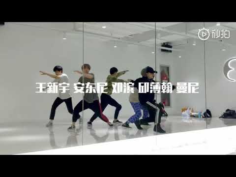 Varsity-V (바시티-V) - Can you come out now M/V (Performance Ver.)