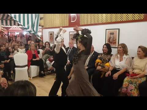 Sevillanas en la feria de Sevilla. HD (Lucía y Manuel 11 y 12 años) #sevillanas #feriadeabril #baile