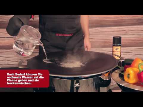 Reinigung der Muurikka-Pfanne