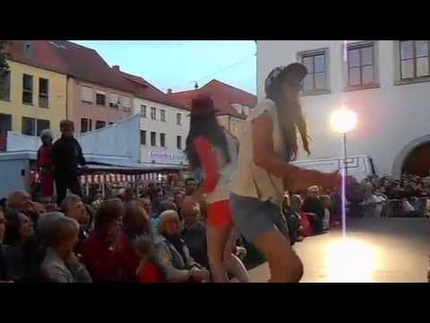 Modenschau bei der langen Nacht der Sinne 2015 in Neumarkt Teil 3