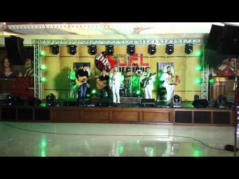 Grupo Fernandez FT Los Plebes del rancho de ariel