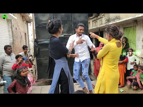 Ladki  mud mud ke maare ankhiyon se goli dj dance